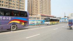 WTF？去南阳路吃海鲜，服务员把菜倒桌上就走，连筷子都没有？