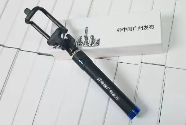 秒刷！你的脸就是登机牌！暑期乘机场快线5折优惠！还有“神器”送给你！