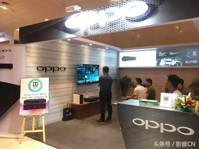 客厅也能成为舞台,客厅影院模式