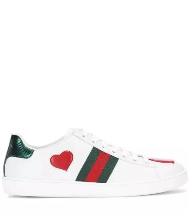 杨幂的最近穿的运动鞋,杨幂穿的薄荷绿运动鞋