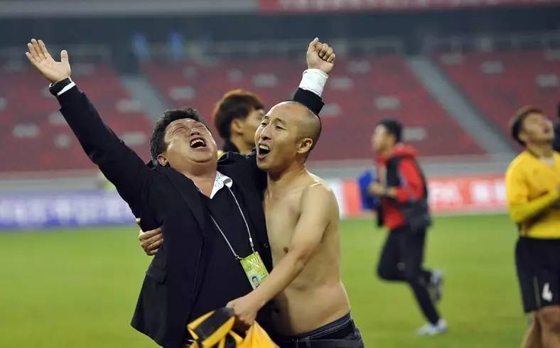 走近内蒙古足球：呼和浩特小草，为生存而战！