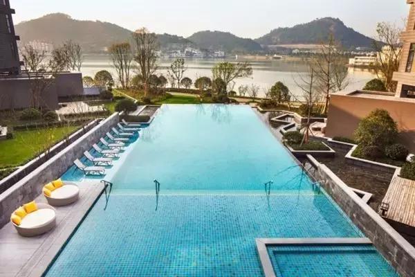 何必去马代，宁波这些美到窒息の无边泳池，就能让你一秒入海，即刻度假