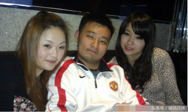 吹出退赛风波的裁判被人肉，他这照片亮了！这般坑人家咋找女友？