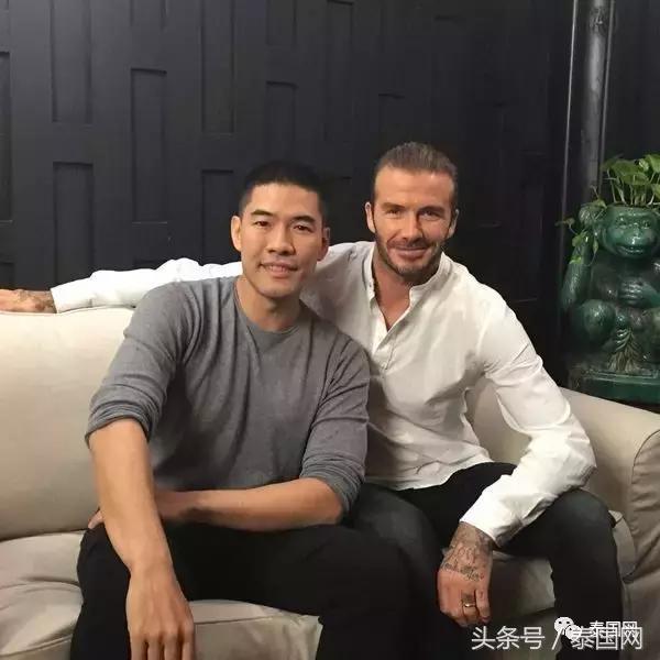 贝克汉姆穿着黄西服来中国,贝克汉姆访香港