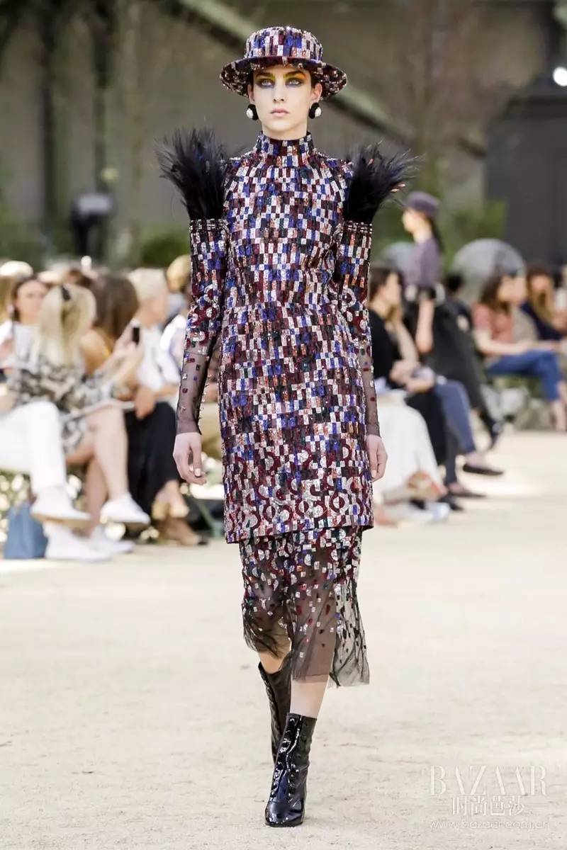 埃菲尔铁塔法国巴黎的浪漫地标,chanel秀场埃菲尔铁塔