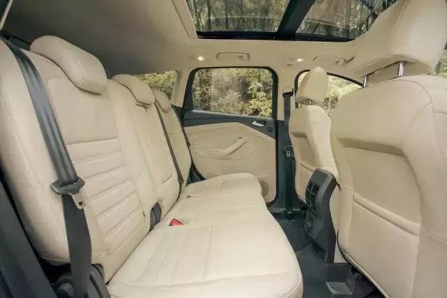 一台能买菜带娃下工地的“超跑”，评测2017款福特翼虎