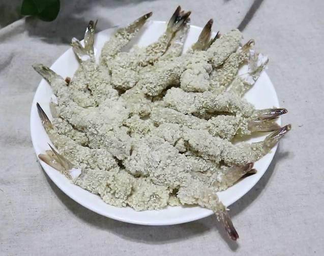 基围虾的新吃法，一口一个，老公直夸比外面卖的好吃几十倍，一个人吃一盘都不过瘾