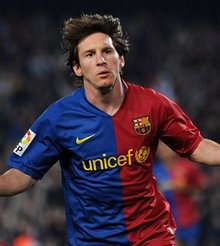 足球绝代双骄之——梅西——球门颤抖吧！