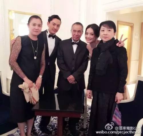 他们选择人迹稀少的那一条|朱天文读《无人是孤岛》