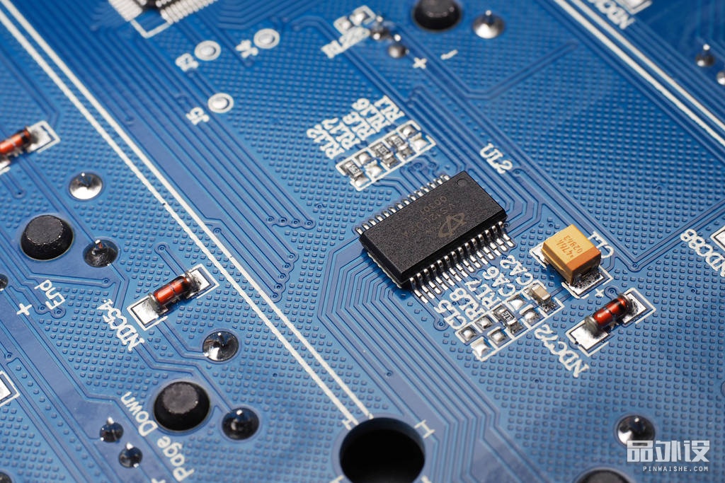 凯酷104荣耀键盘灯光调节,凯酷68键机械键盘拆解