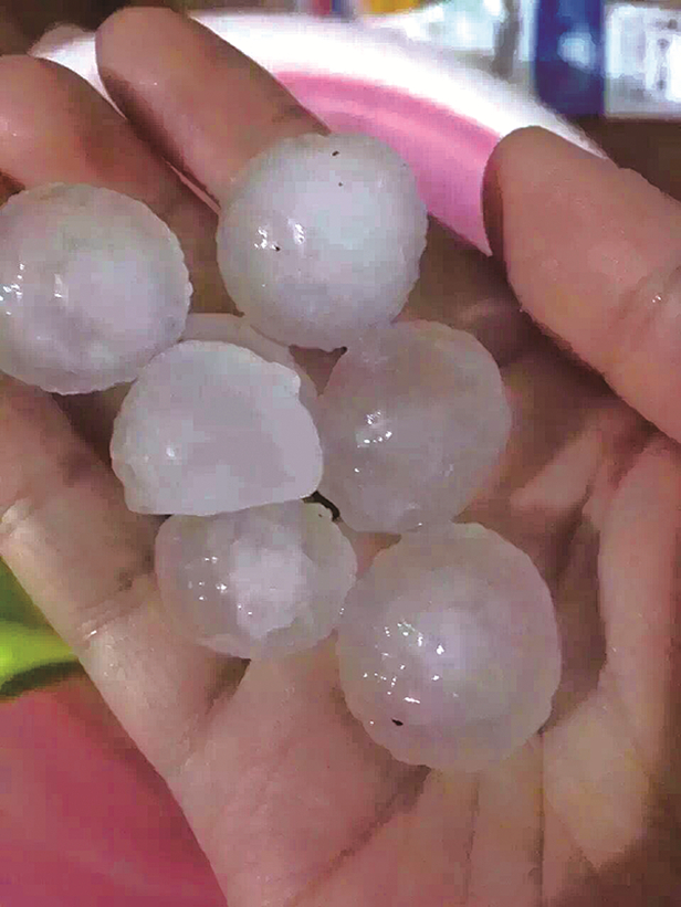 贵阳超大块冰雹,贵阳清镇下冰雹有多大