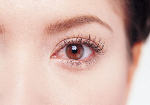 眼睛痒越揉越痒眼睛里有层膜,眼睛痒眼睛周围皮肤也痒