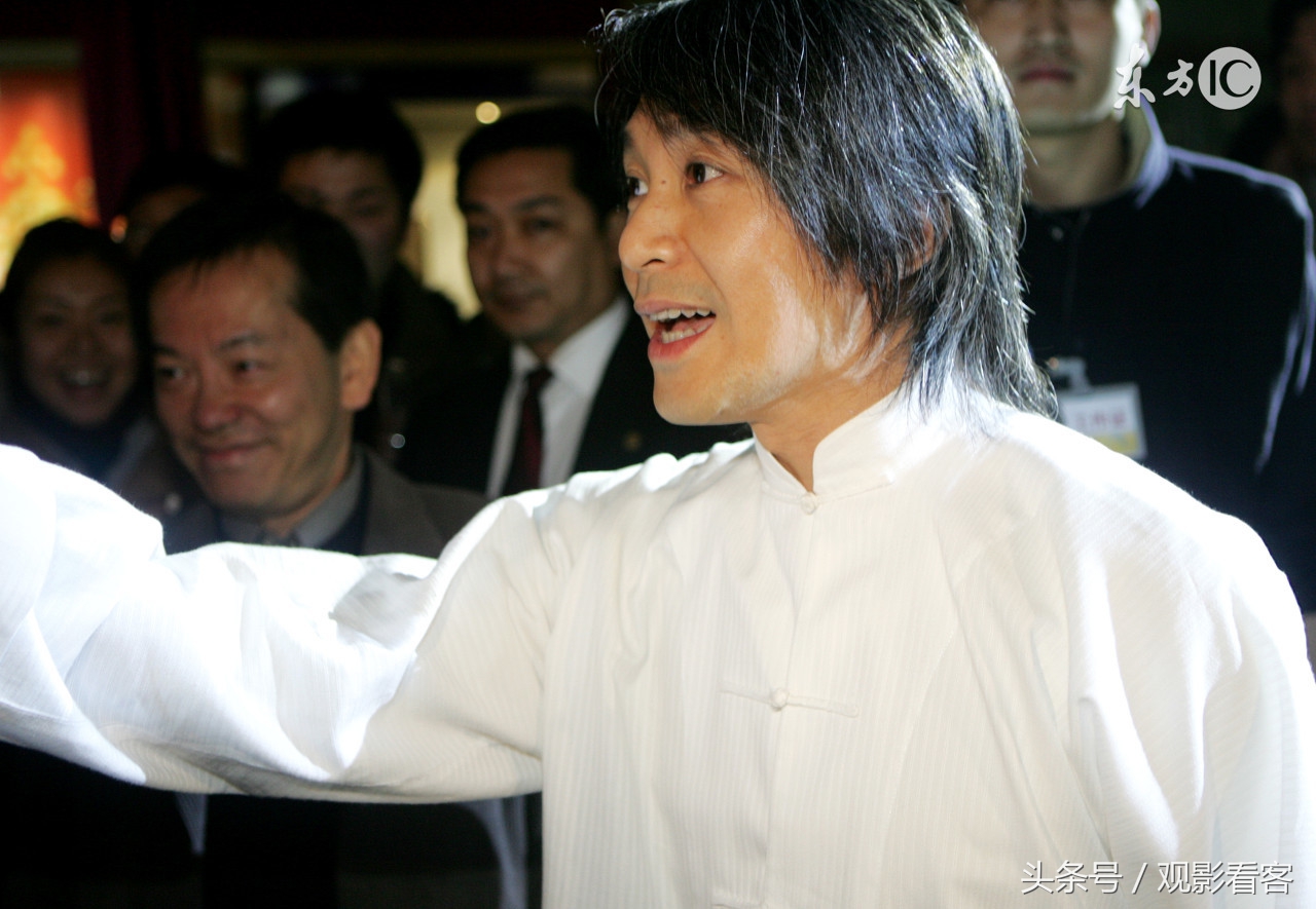 周星驰在采访时哭了全集,周星驰接受央视采访粤语