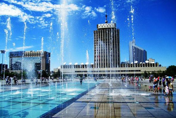 钃濆ぉ鐧戒簯纰ф按缁垮湴,钃濆ぉ缁垮湴楦熻鑺遍