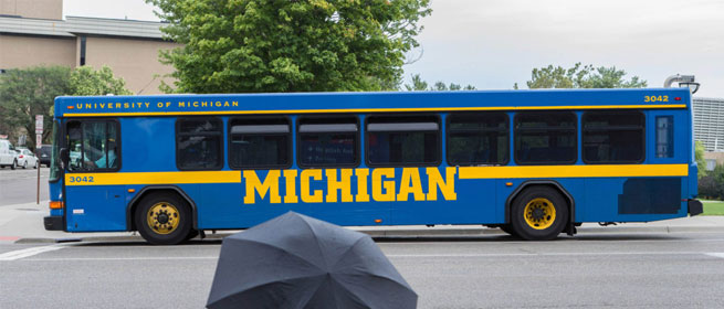 密歇根大学地理位置和气候,伊利诺伊州和密歇根州哪个好