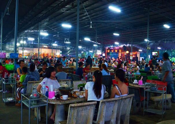 泰国千人火锅自助餐,泰国万人自助餐