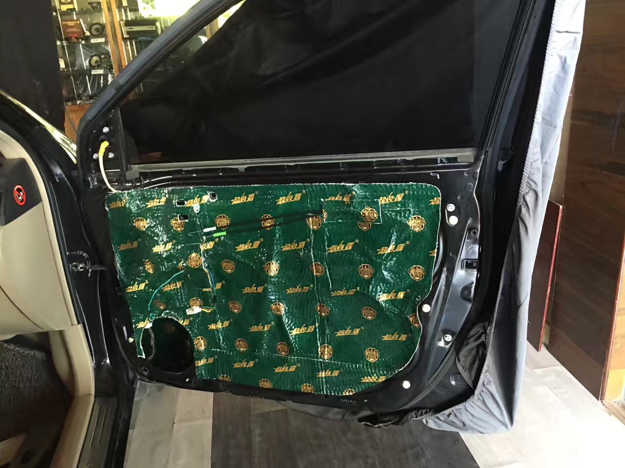 汕头市星悦汽车音响丰田花冠车门降噪大能超级盾隔音改装音响高性价比赫兹喇叭美国CDT西迪声备胎低音炮