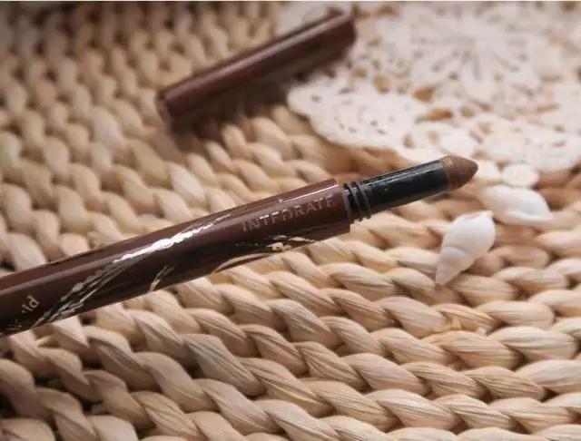 怎么画眉毛初学者自然减龄,眉毛画的好看