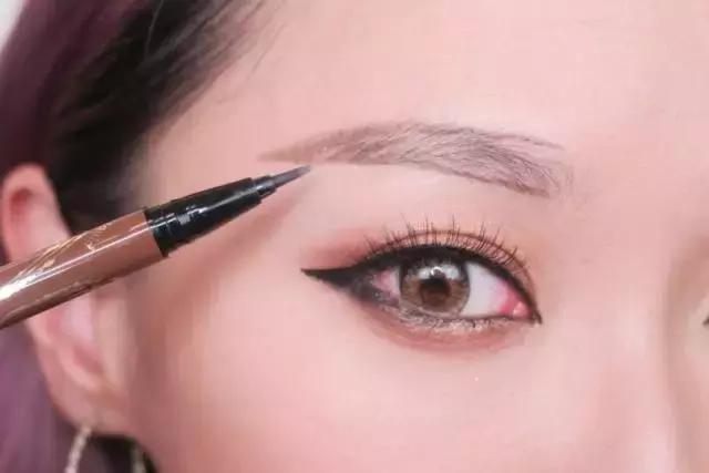 怎么画眉毛初学者自然减龄,眉毛画的好看