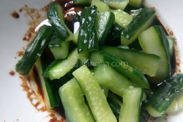 买来黄瓜吃不完自己怎样做酱黄瓜,第二天就能吃的酱黄瓜的腌制方法