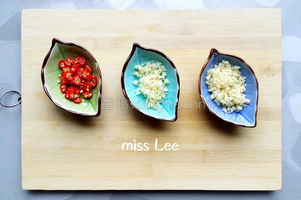 买来黄瓜吃不完自己怎样做酱黄瓜,第二天就能吃的酱黄瓜的腌制方法