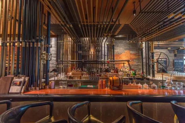 一天吃四五顿饭不长肉才怪,一天吃四顿不胖都不行