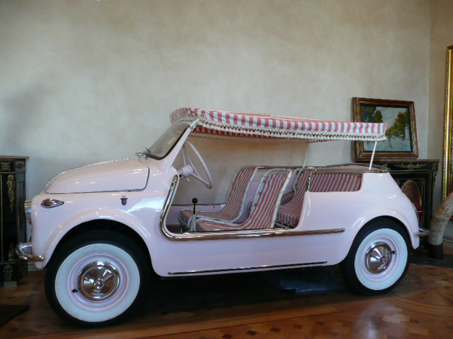 菲亚特外观好看吗,菲亚特很像甲壳虫的车