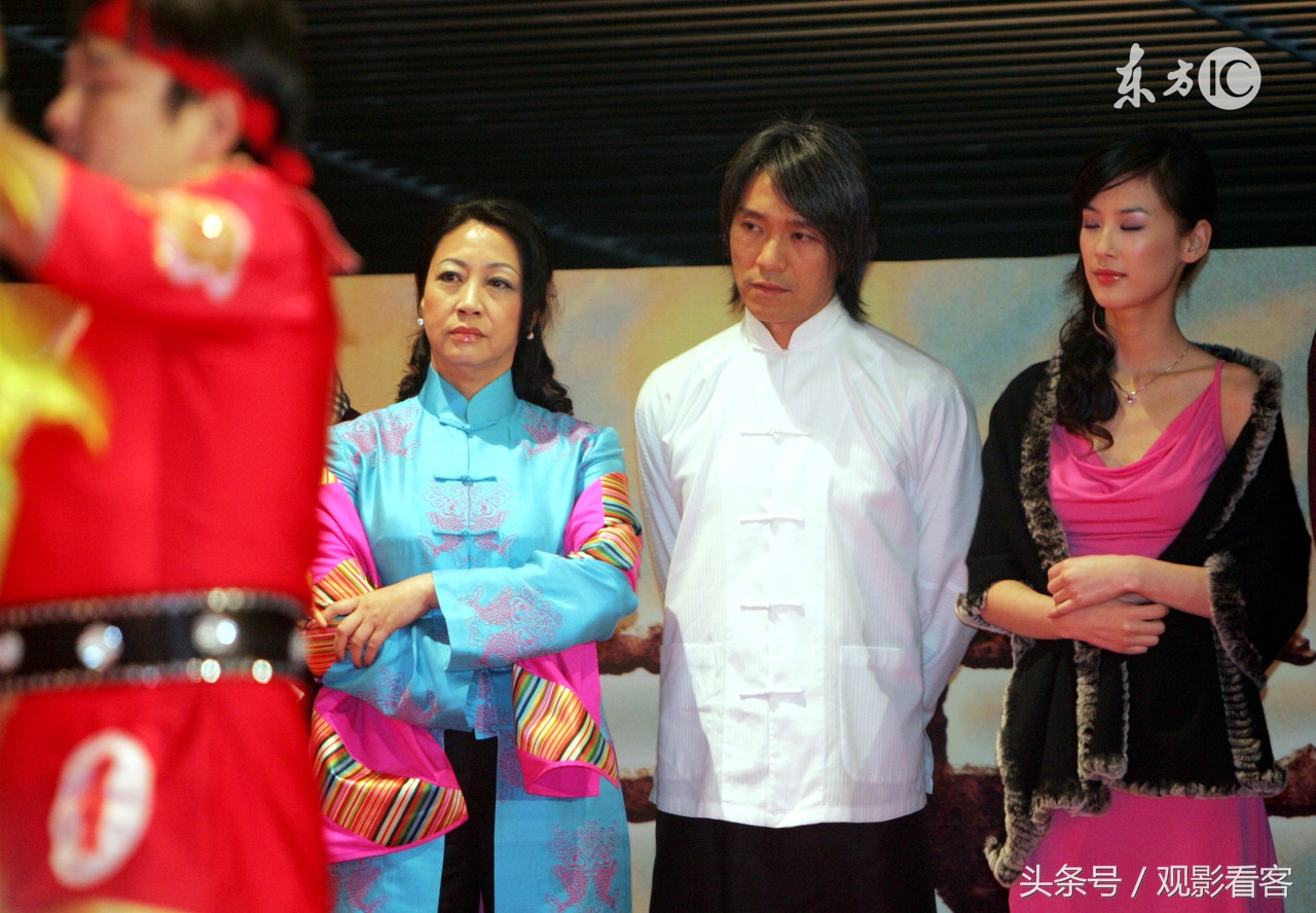 周星驰和李小龙演一模一样的电影,周星驰学李小龙那段是什么电影