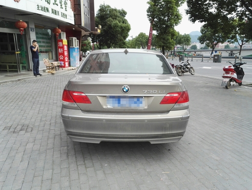 宝马7系百万硬顶敞篷4座,新老宝马7系对比图