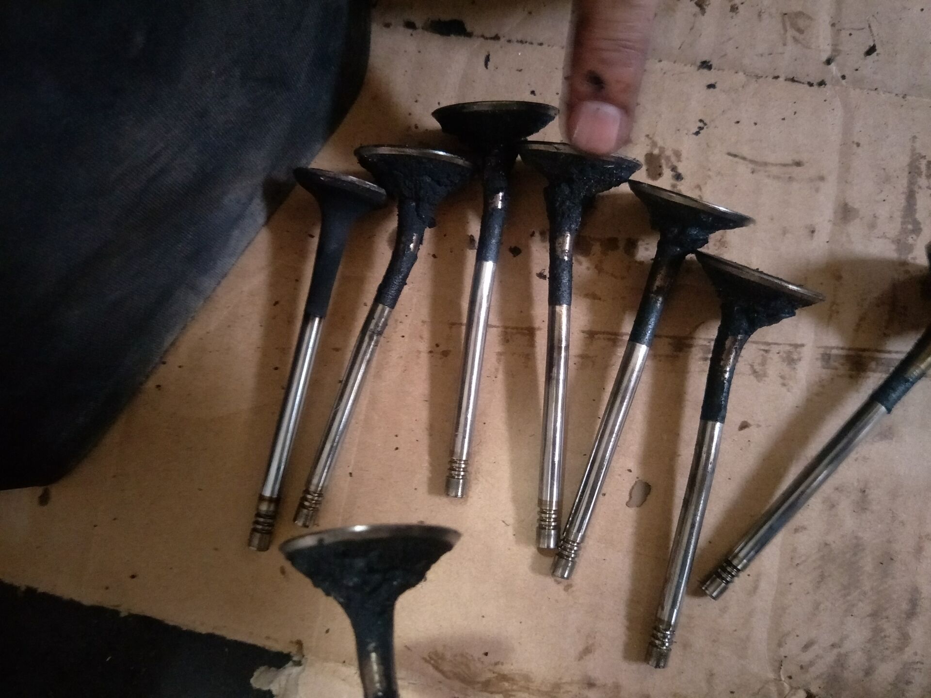 奥迪a6机油灯报警亮红灯,奥迪a6机油灯报警仪表调校