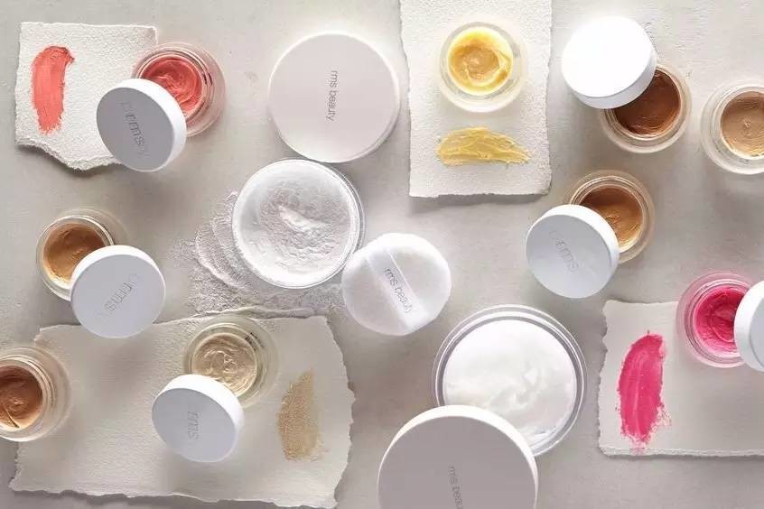 一生要吃掉1.8公斤口红的你，还不快看看这些“食品级口红”！