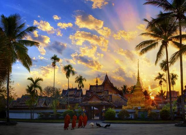 云南旅游全攻略自由行美食,别再问攻略