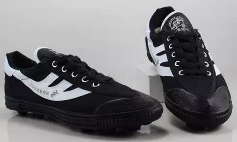 球鞋满满的回忆,青岛人儿时的回忆