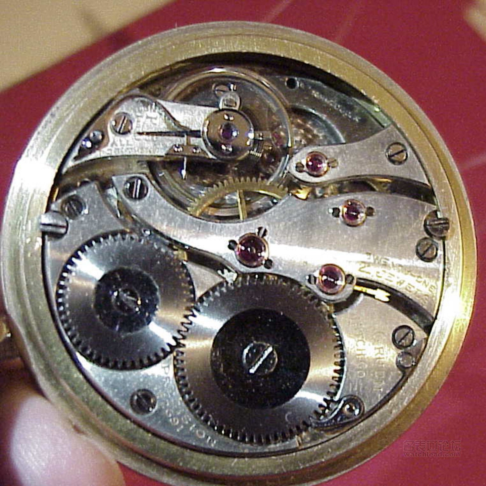 玩表收藏怎么可以没有技术指导！最有参考价值的机芯知识都在这里，看一下最著名高等级的机芯介绍（附价格）