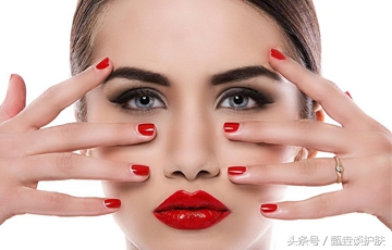 口红每天吃一点的危害,误食口红会不会中毒