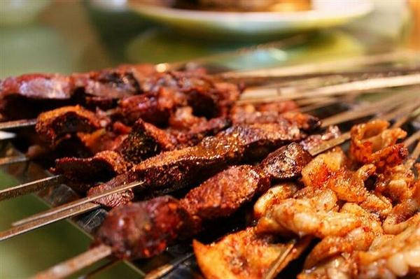 制作美味烤串的做法,教你做好吃的烤串