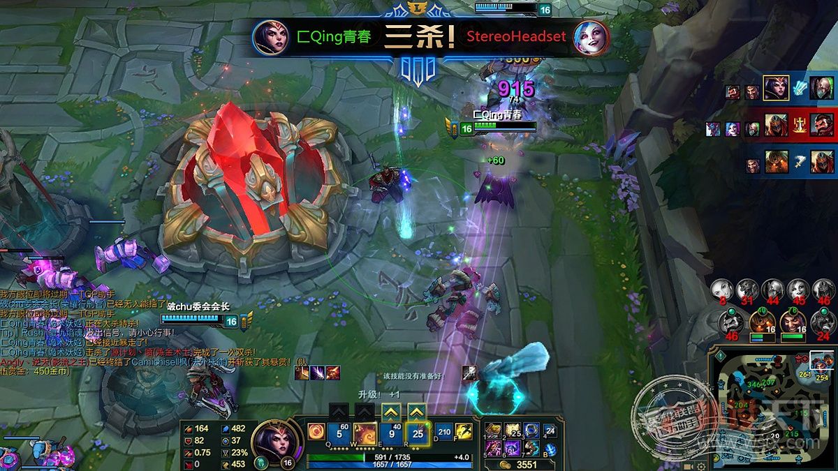 小手玩家的福音，玩家国度这款电竞鼠标针对中小手型设计，拥有便捷的可更换微动和侧键功能