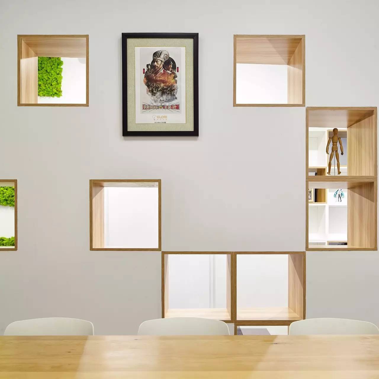 爱情公寓里面的角色都是什么工作,爱情公寓主角的工作到底是什么