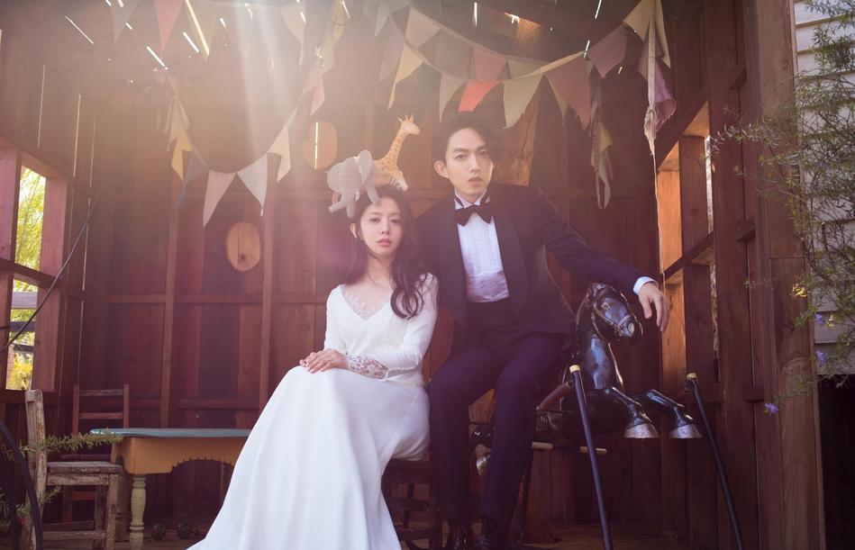 拍照婚纱照怎么拍出高级感,婚纱照躺着拍照片怎么拍出高级感