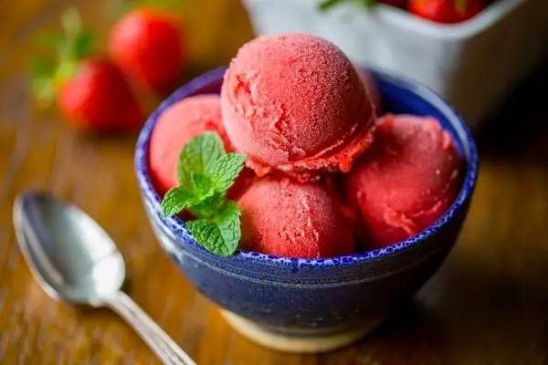 东北大板冰淇淋,冰淇淋冰糕用英语怎么说