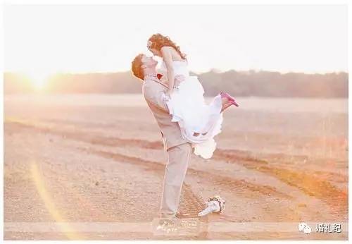 10种必拍婚纱照风格,摄影师亲手教新人摆婚纱照造型