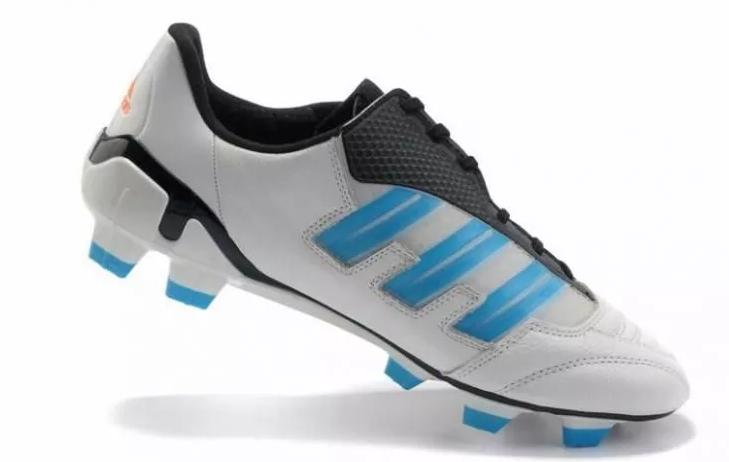 阿迪达斯足球纪念款,阿迪达斯如今落寞的鞋