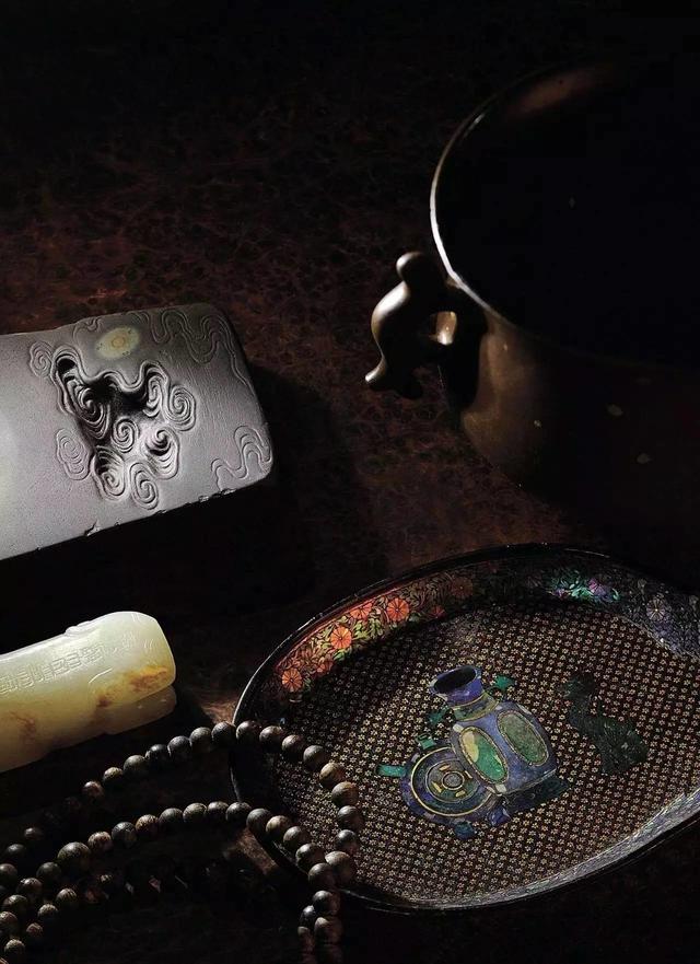 古人如何布置温馨的书房,书房除了文房四宝还摆什么