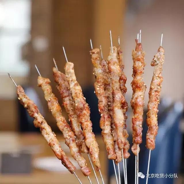 三里屯的豪放派海鲜，直接把渔船搬进了店