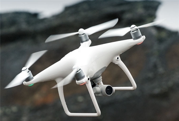 8999元!大疆精灵4开箱:精致高颜