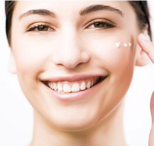 化妆妆前乳正确用法,化妆前涂的护肤品有效果吗