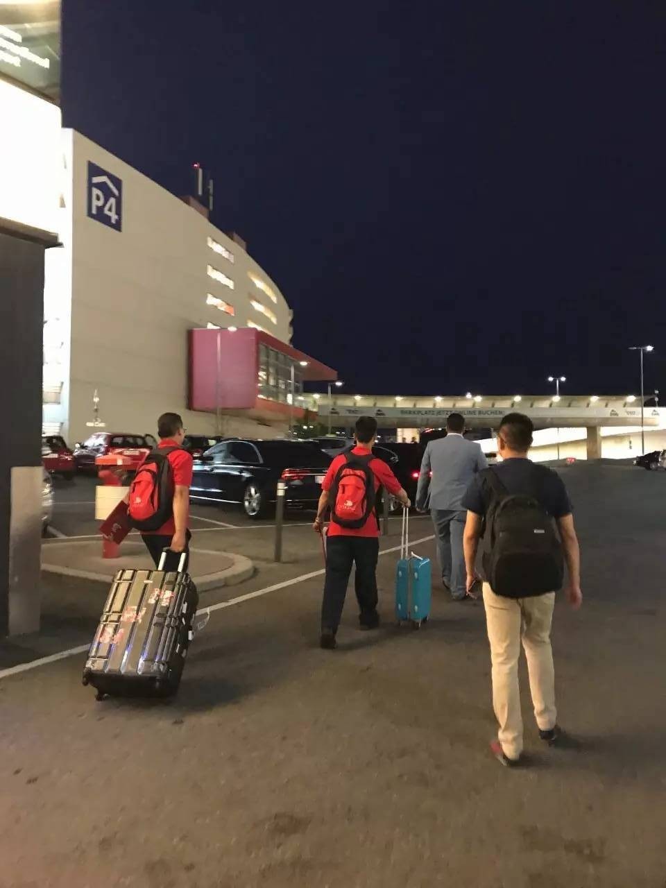 我生活在妙不可言的等待中,我们的生活在妙不可言的等待中