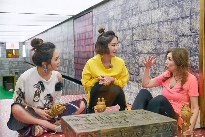 疯狂的麦咭夏天黄嘉千,疯狂的麦咭第四季黄嘉千