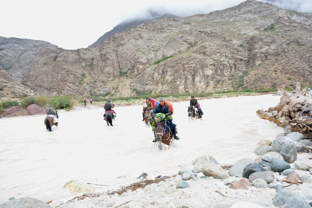 行者无疆-6月乌孙，漂洋过海为圣湖，翻山越岭因初心