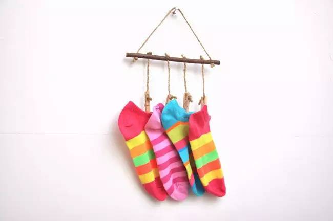 美肤记丨这样睡觉，胜过涂100瓶眼霜